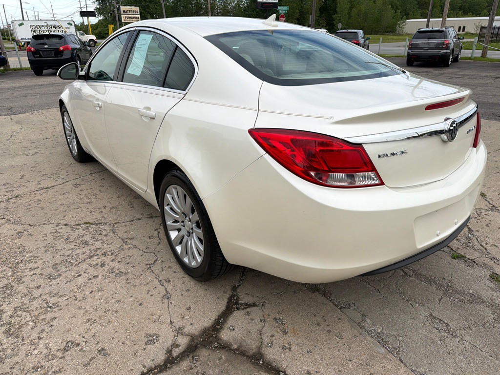 2012 Buick Regal Image 5