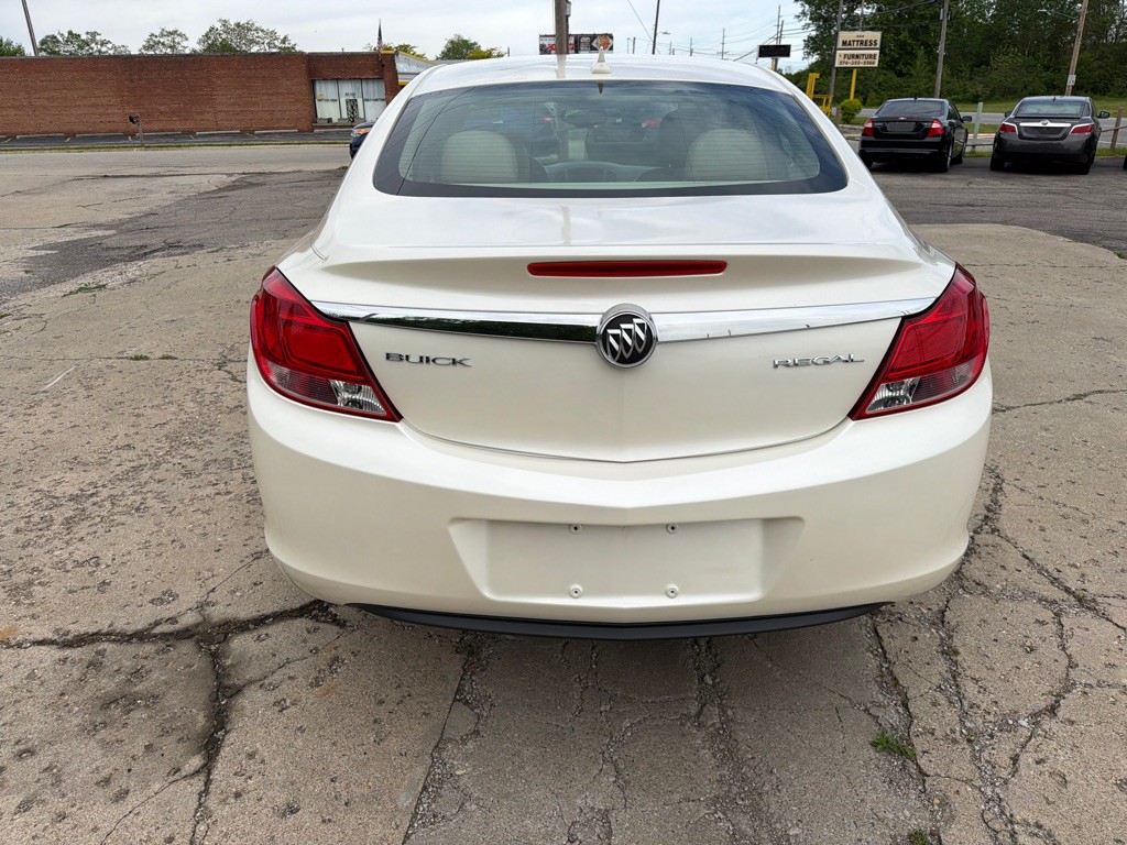 2012 Buick Regal Image 6