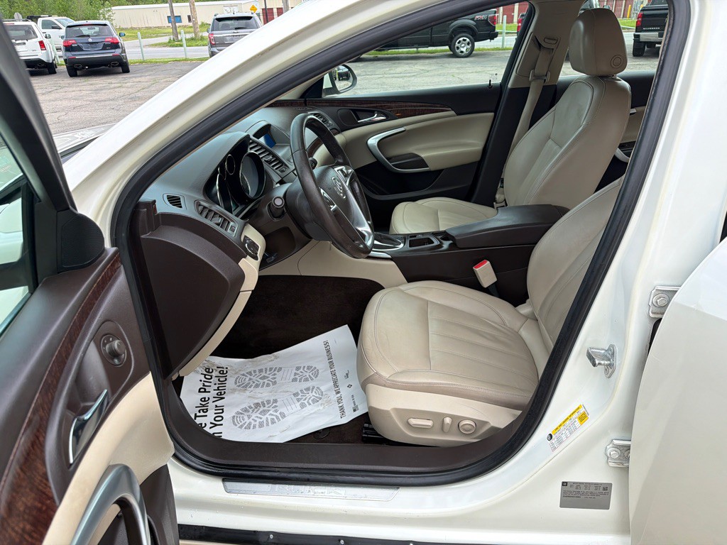 2012 Buick Regal Image 10