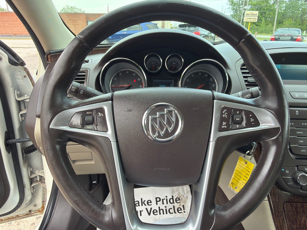 2012 Buick Regal Image 12