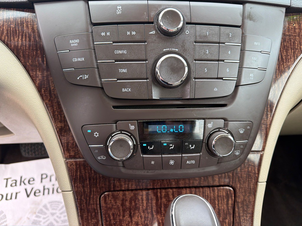 2012 Buick Regal Image 14