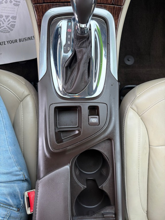 2012 Buick Regal Image 15