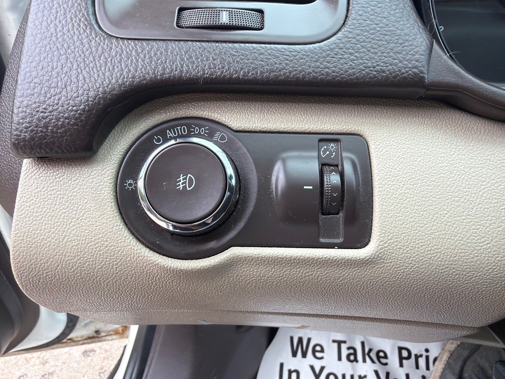 2012 Buick Regal Image 16