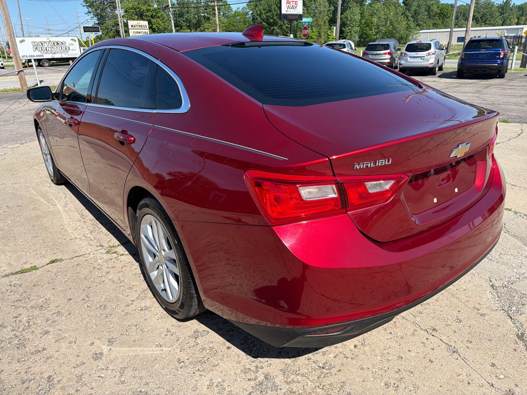 2017 Chevrolet Malibu Image 5