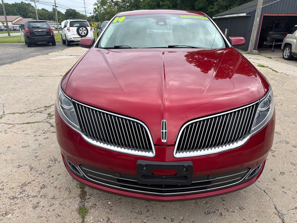 2014 Lincoln MKS Image 2