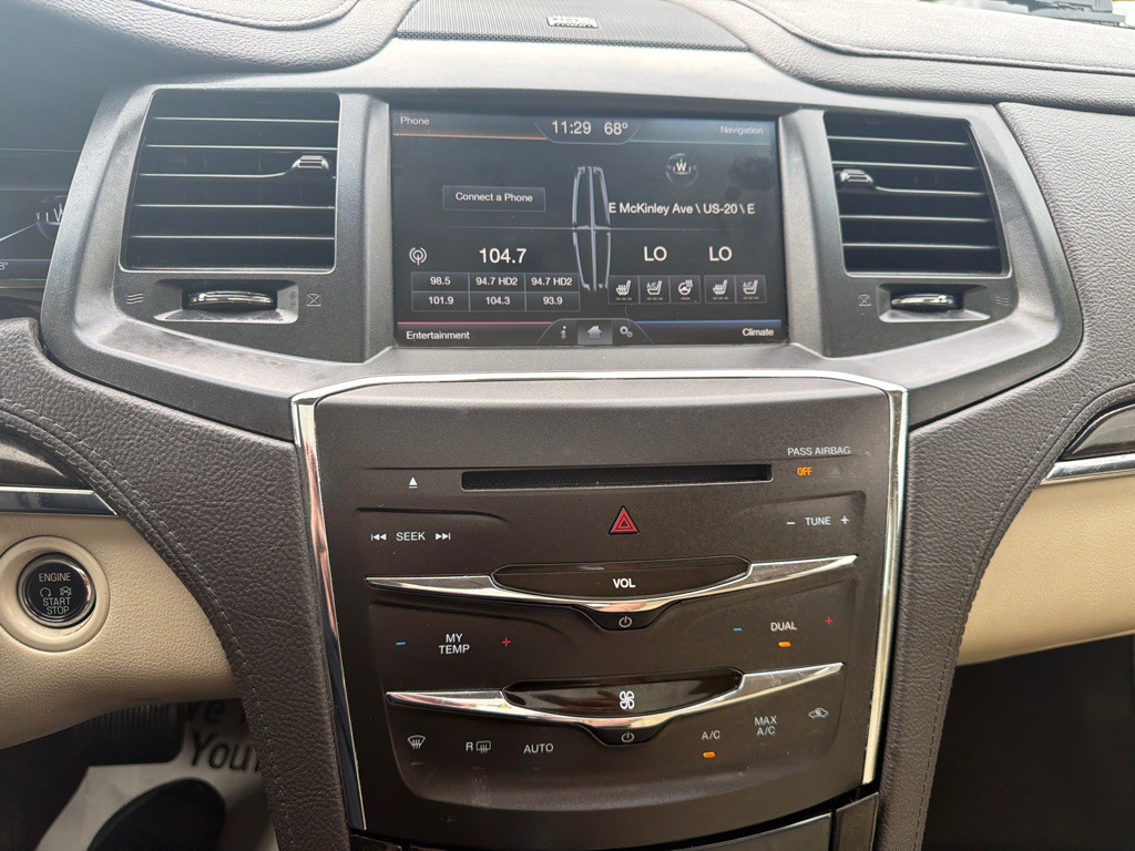 2014 Lincoln MKS Image 12