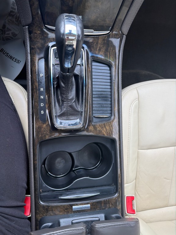 2014 Lincoln MKS Image 14