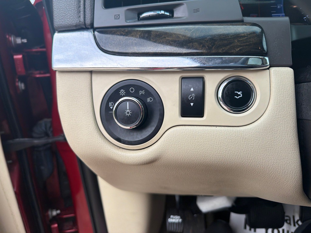 2014 Lincoln MKS Image 15