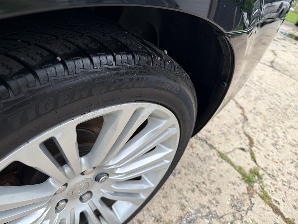 2014 Chrysler 300 Image 23