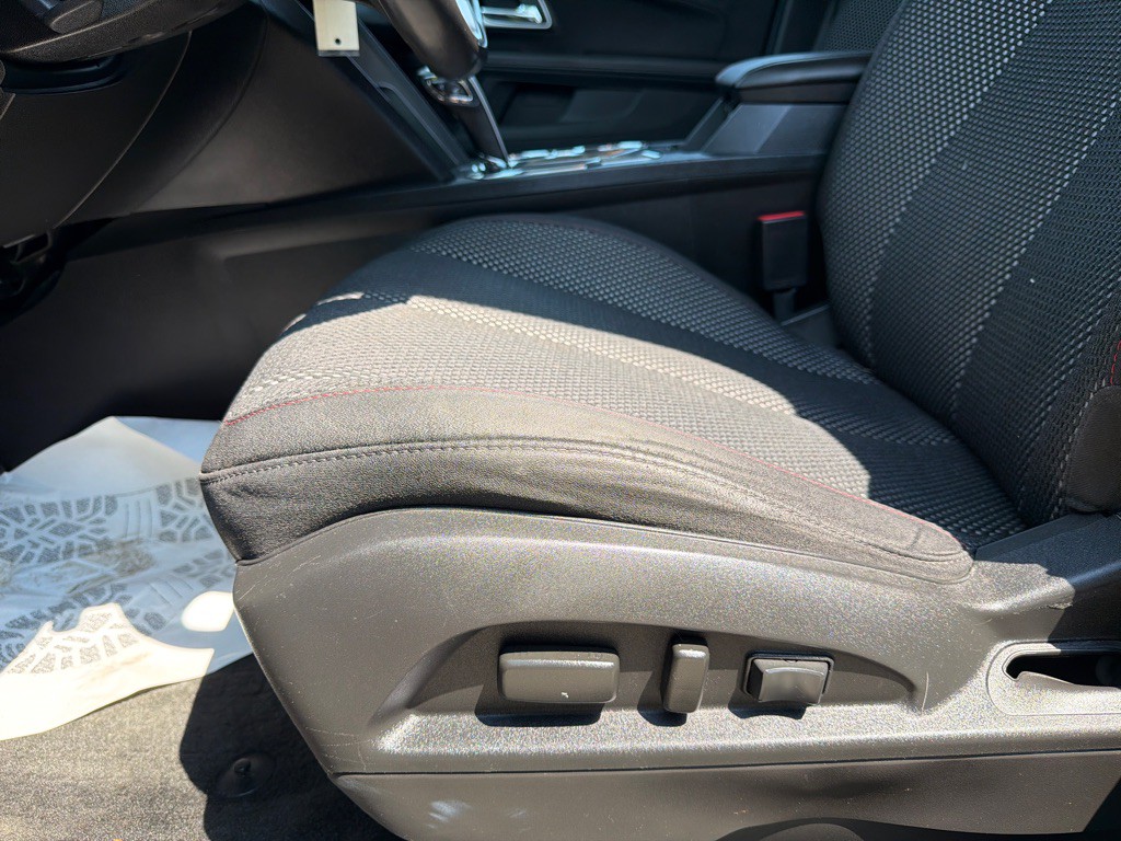 2015 Chevrolet Equinox Image 17