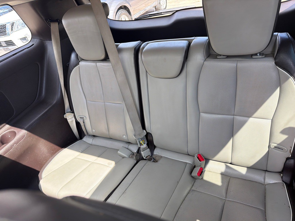 2016 Kia Sedona Image 12