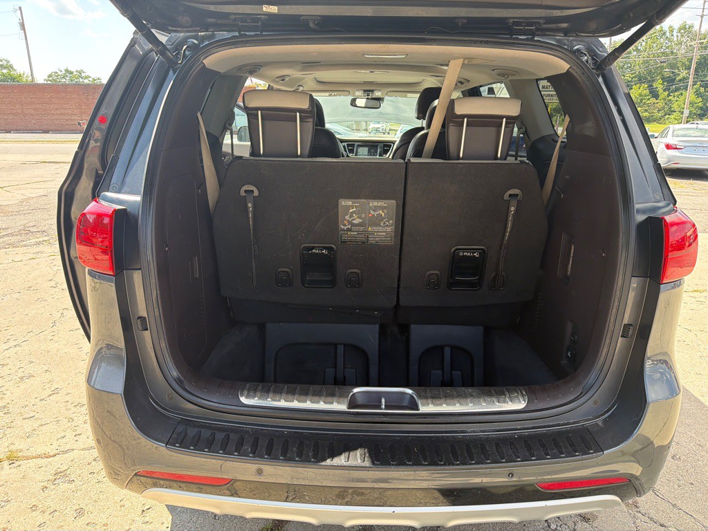 2016 Kia Sedona Image 13