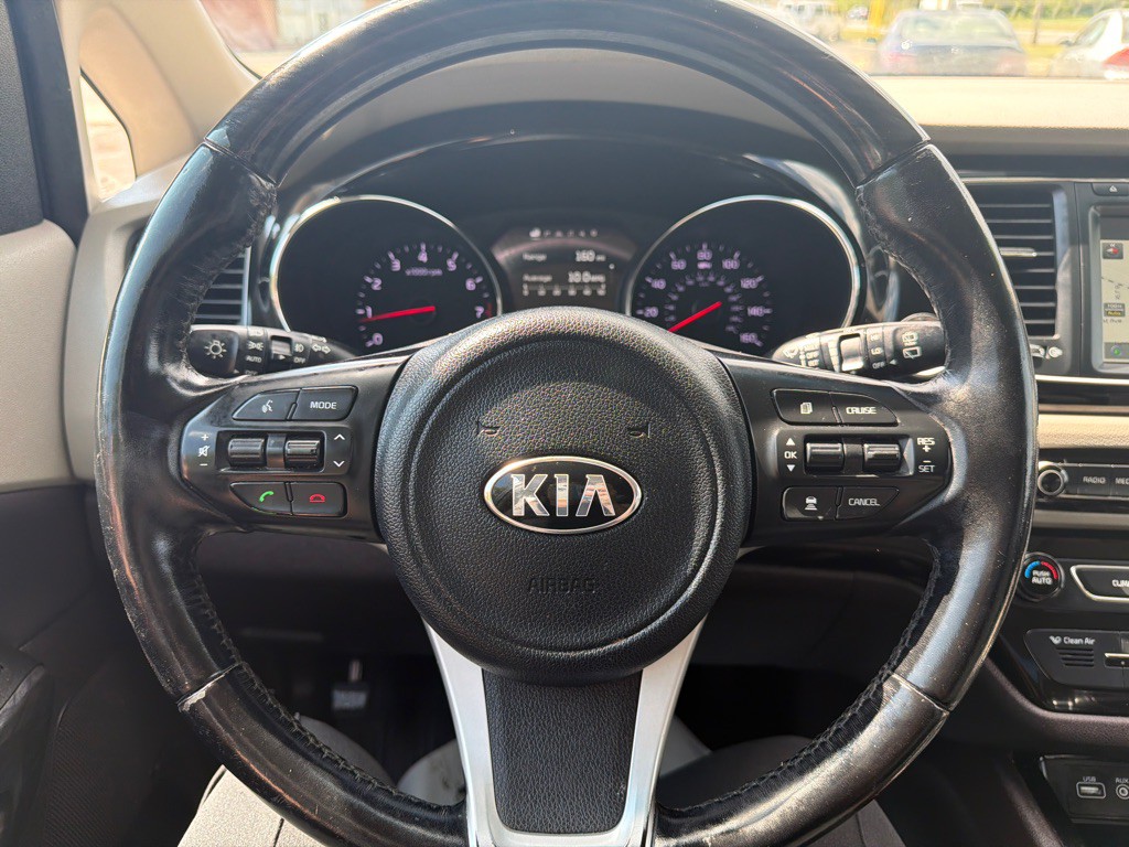 2016 Kia Sedona Image 14
