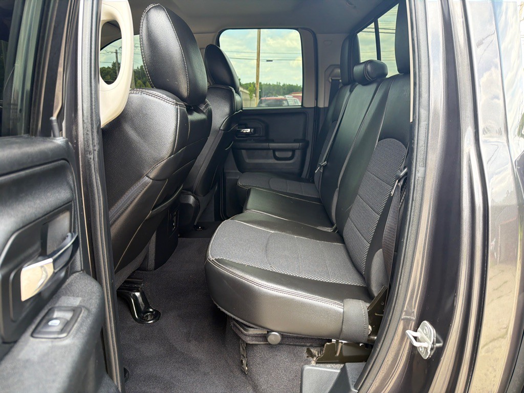 2014 RAM 1500 Image 11