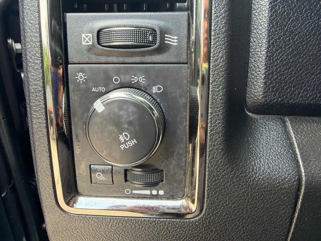 2014 RAM 1500 Image 16
