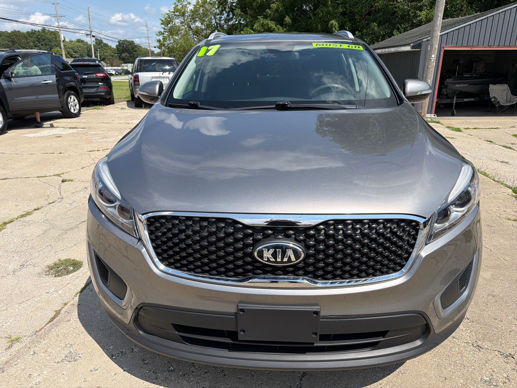 2017 Kia Sorento Image 2