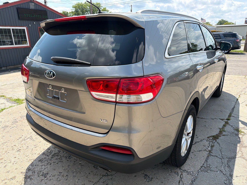 2017 Kia Sorento Image 7