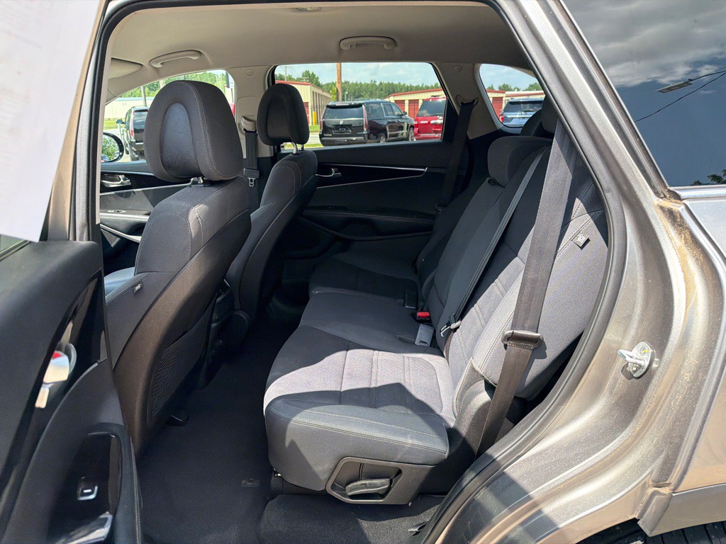 2017 Kia Sorento Image 10