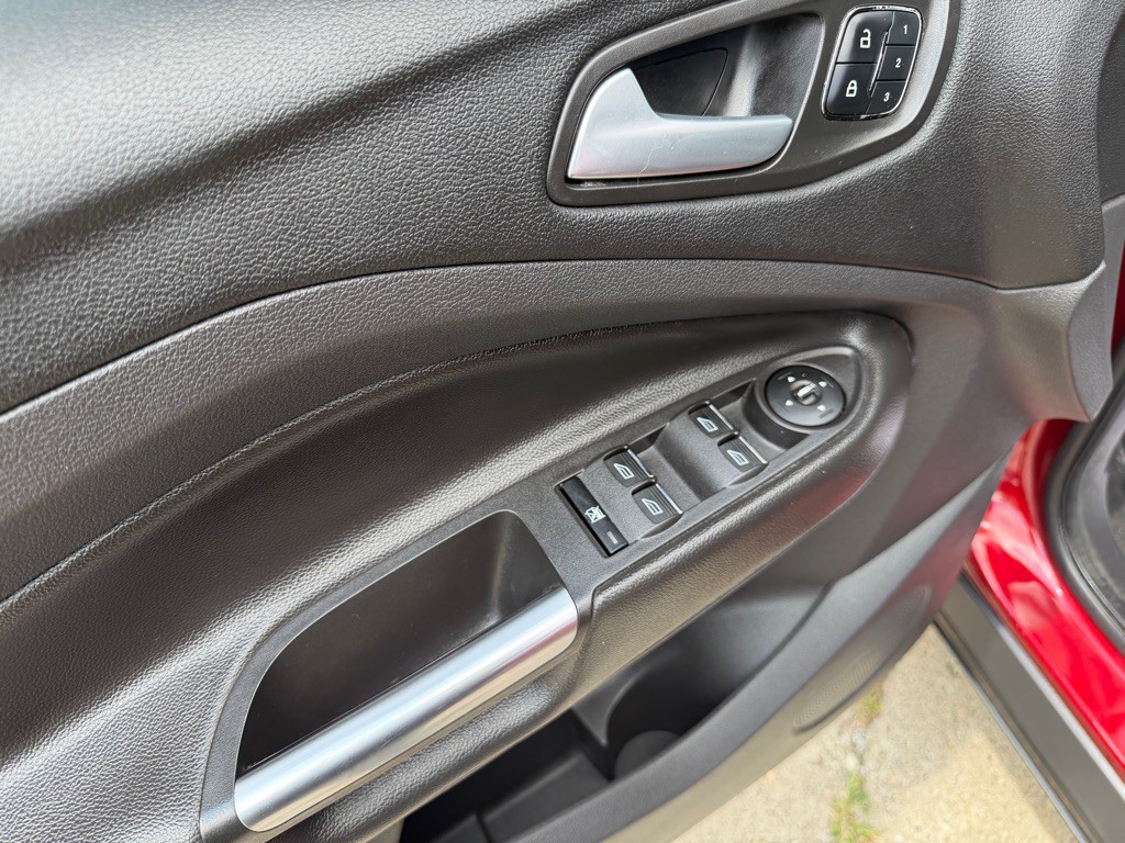 2013 Ford Escape Image 17