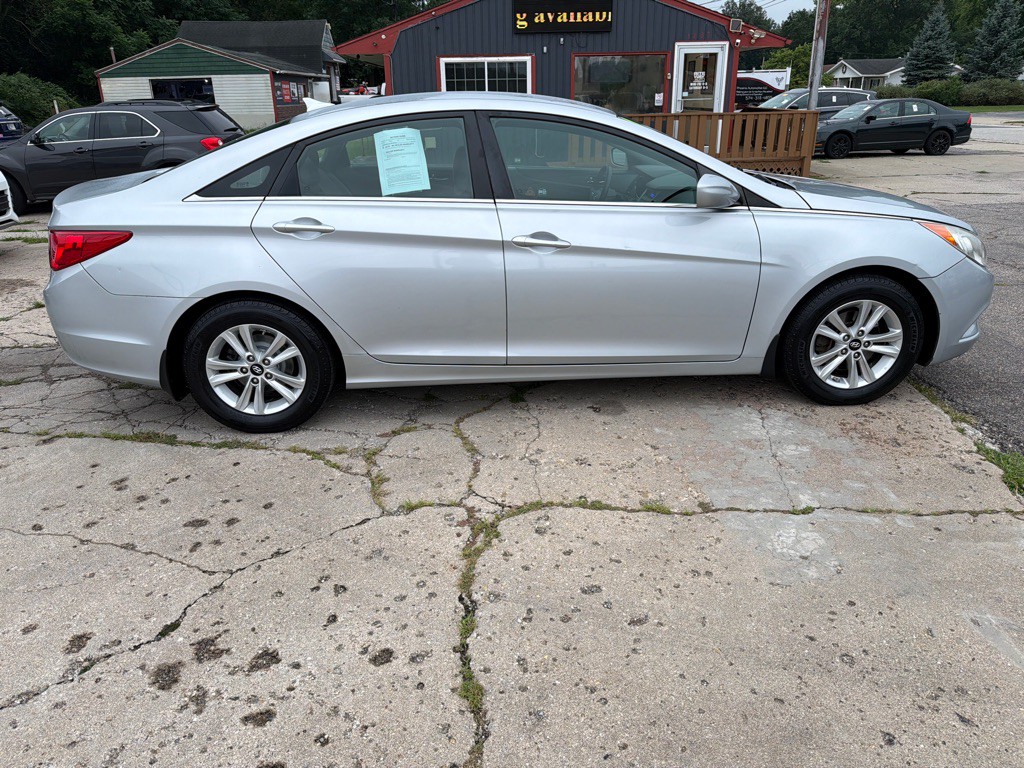 2011 Hyundai Sonata Image 8