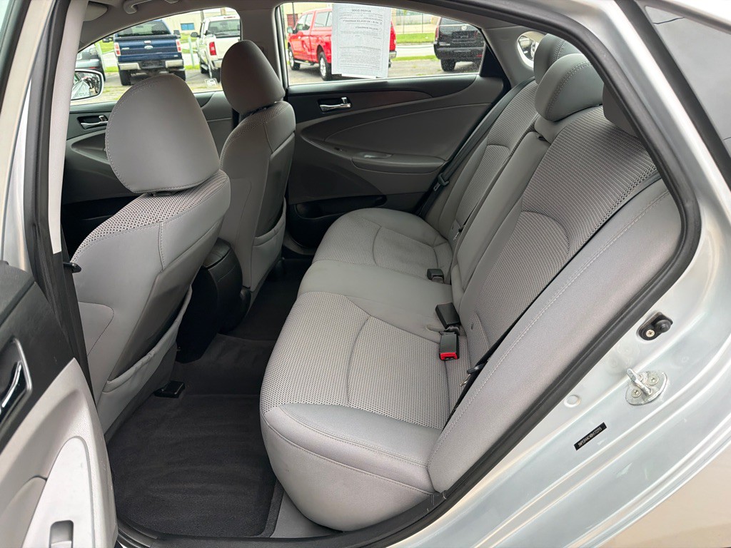 2011 Hyundai Sonata Image 11
