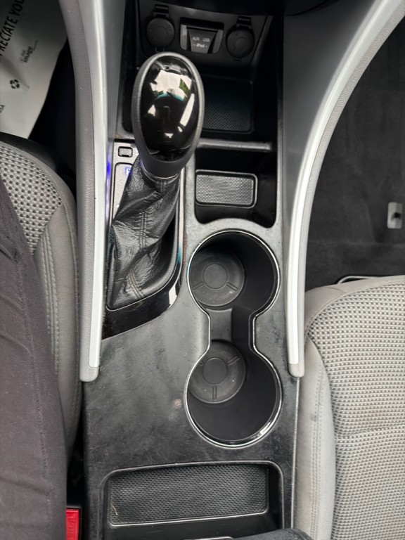 2011 Hyundai Sonata Image 14