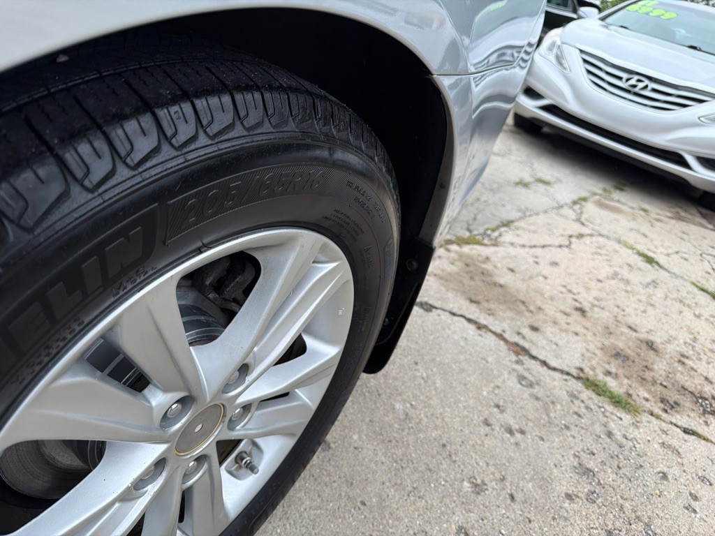 2011 Hyundai Sonata Image 19