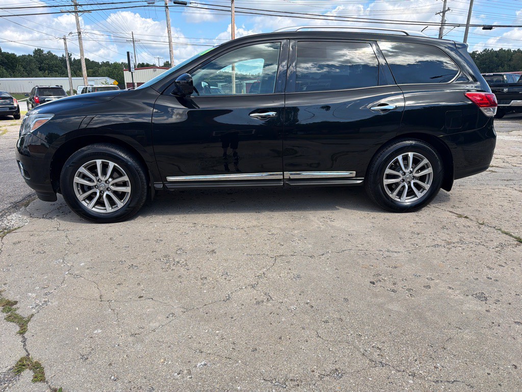 2015 Nissan Pathfinder Image 4