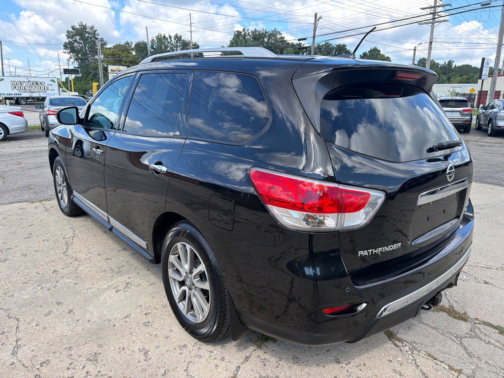 2015 Nissan Pathfinder Image 5