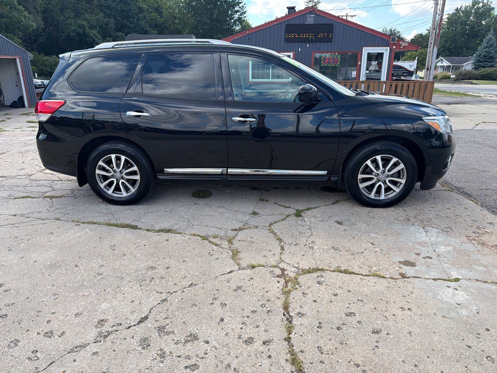 2015 Nissan Pathfinder Image 8