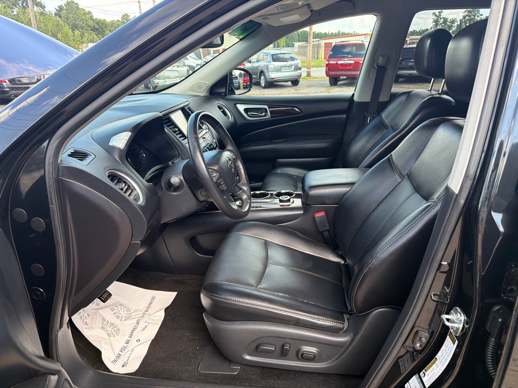 2015 Nissan Pathfinder Image 10
