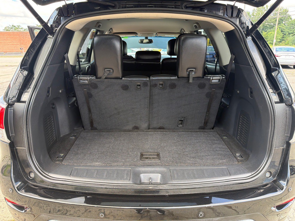 2015 Nissan Pathfinder Image 12