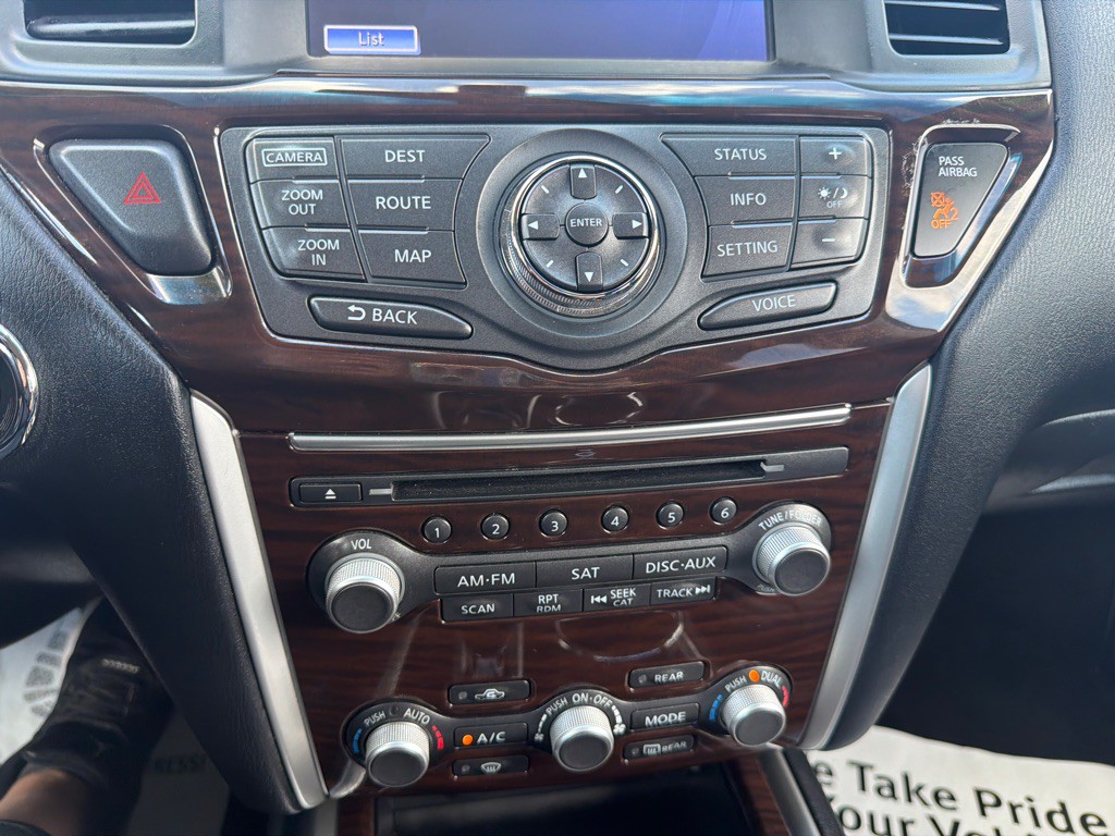 2015 Nissan Pathfinder Image 16