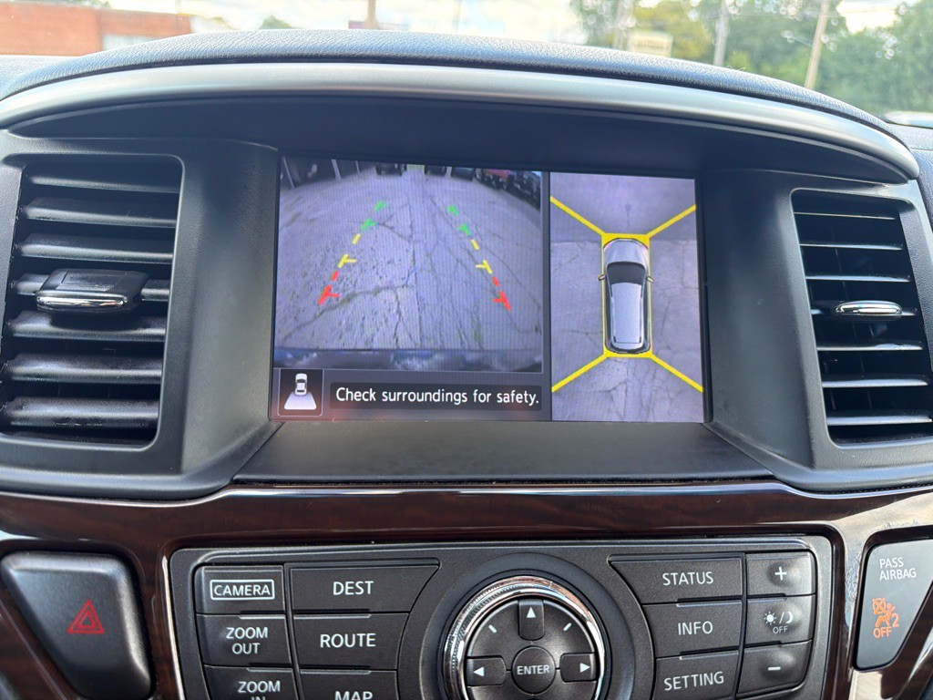 2015 Nissan Pathfinder Image 18