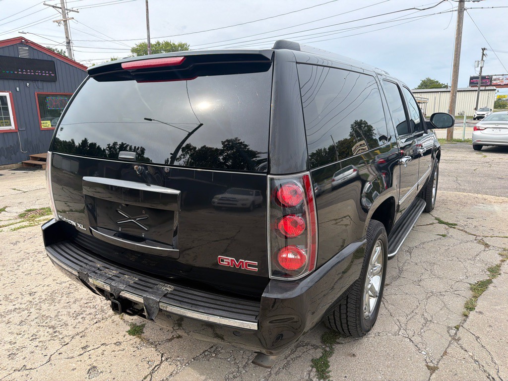 2013 GMC Yukon Image 7