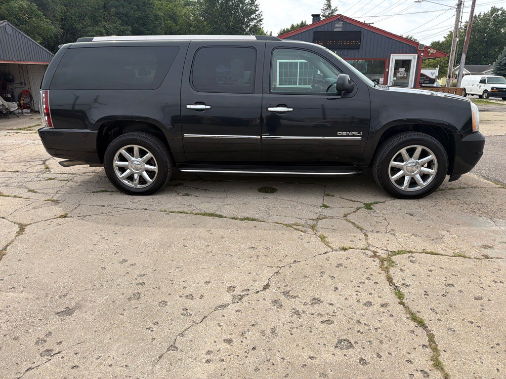 2013 GMC Yukon Image 8