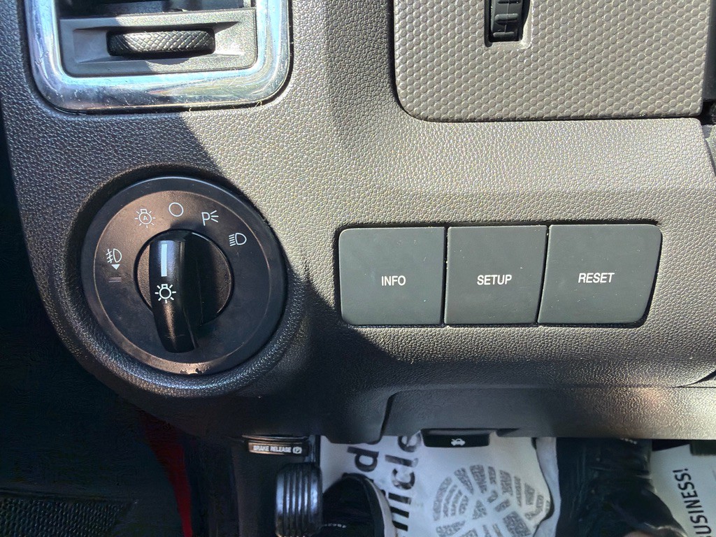 2010 Ford Escape Image 18