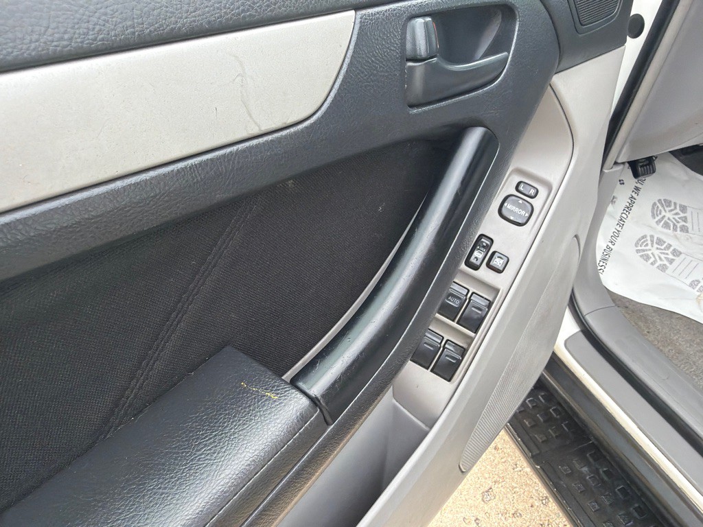 2006 Toyota 4Runner Image 16