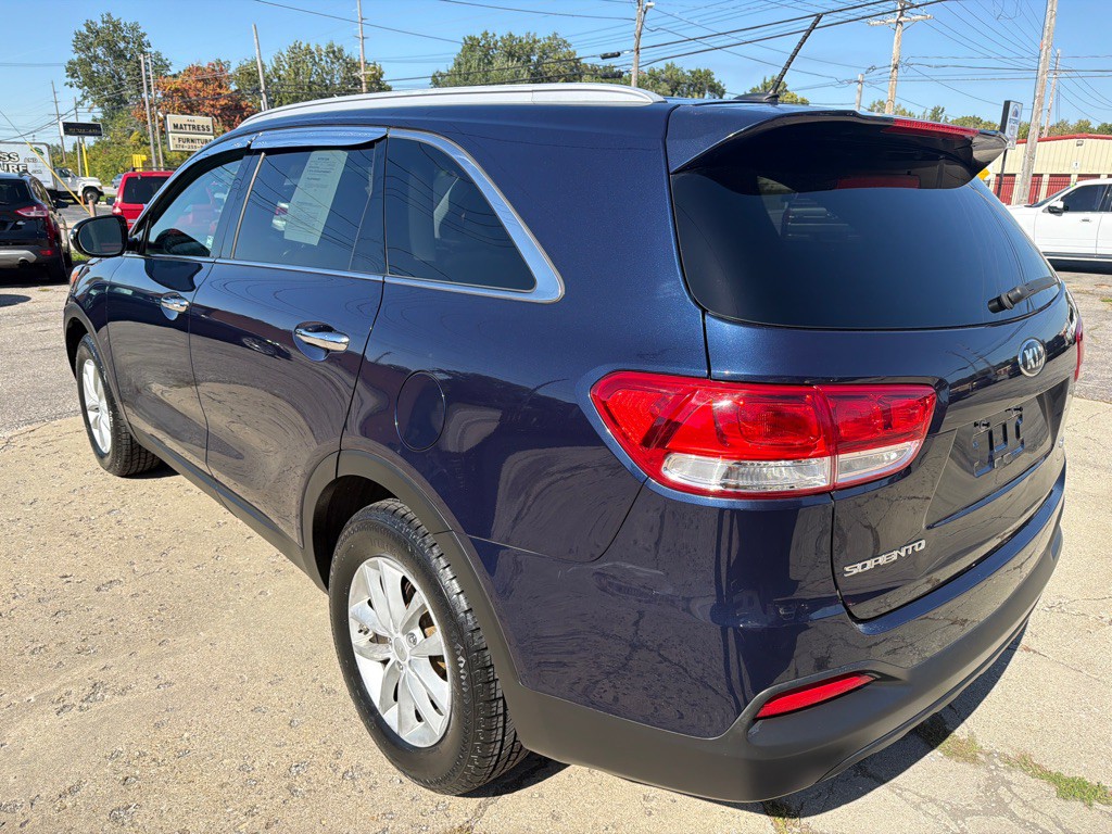 2016 Kia Sorento Image 5
