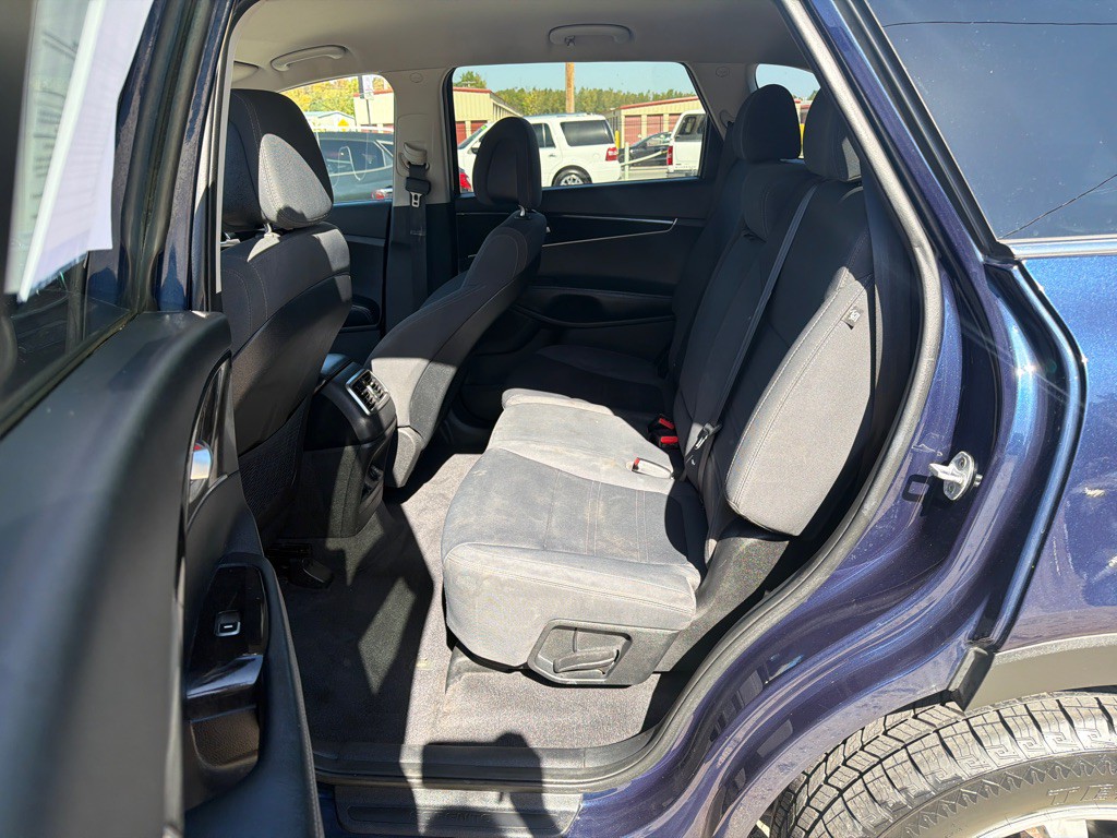 2016 Kia Sorento Image 11