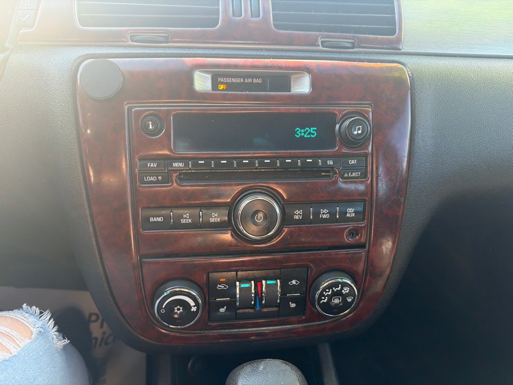 2008 Chevrolet Impala Image 13