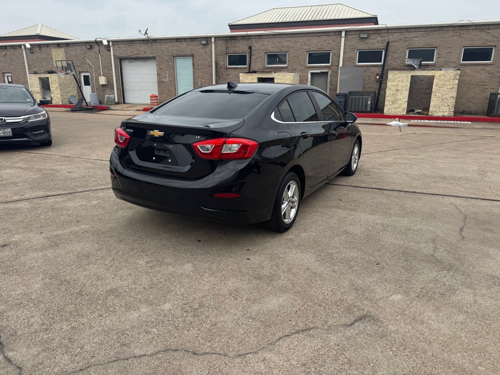 2017 Chevrolet Cruze Image 22