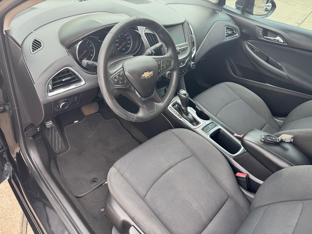 2017 Chevrolet Cruze Image 28