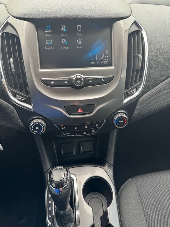 2017 Chevrolet Cruze Image 34