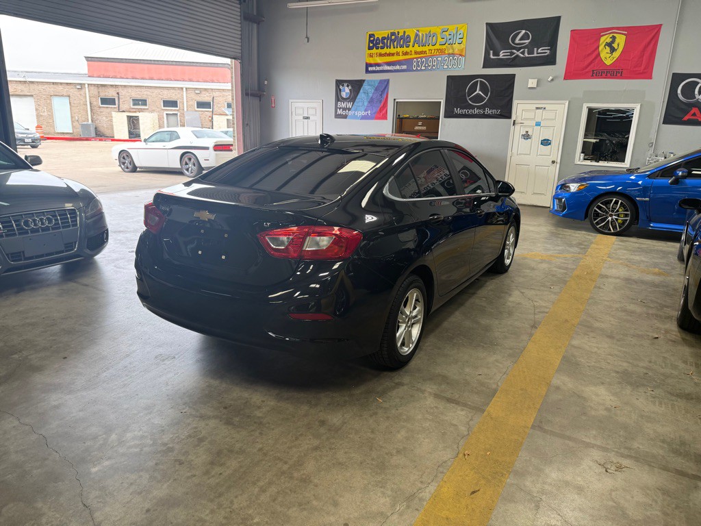 2017 Chevrolet Cruze Image 8