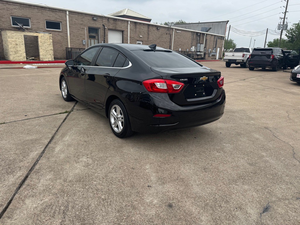 2017 Chevrolet Cruze Image 24