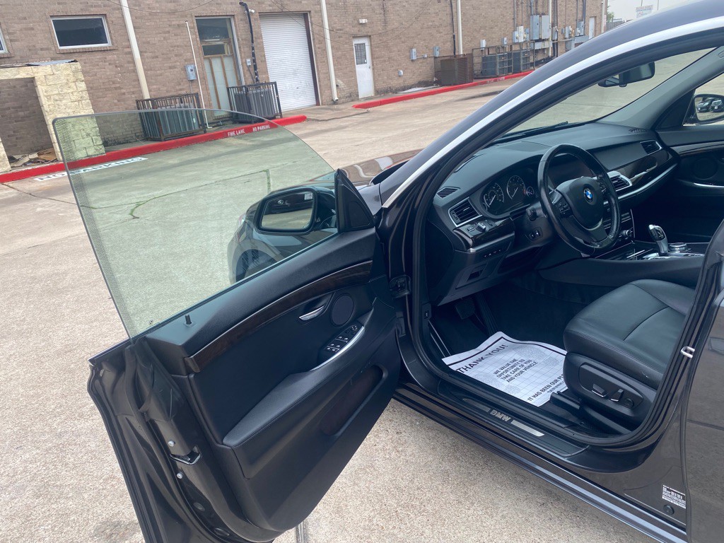 2016 BMW 5 Series Image 22