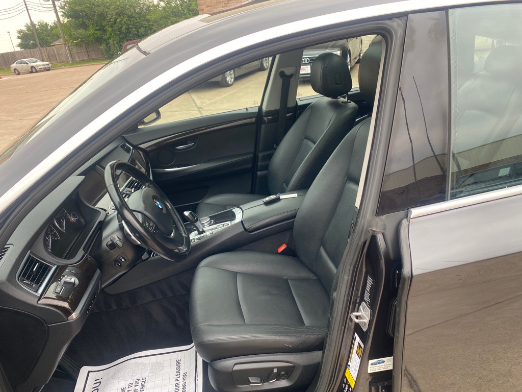 2016 BMW 5 Series Image 23