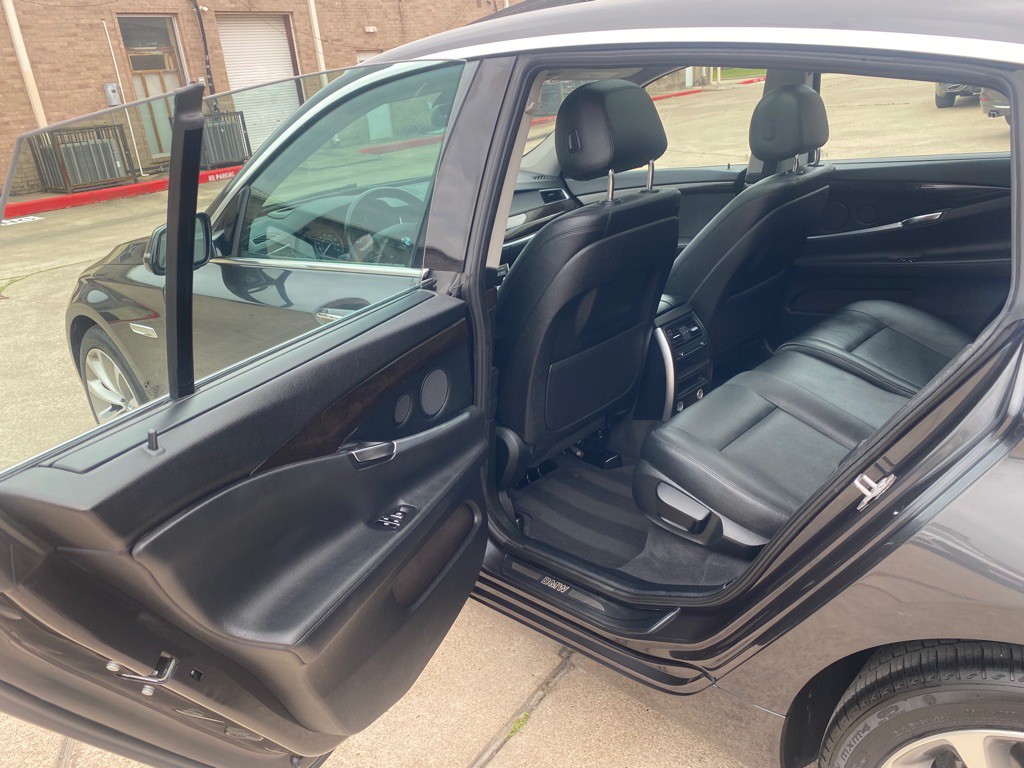 2016 BMW 5 Series Image 24