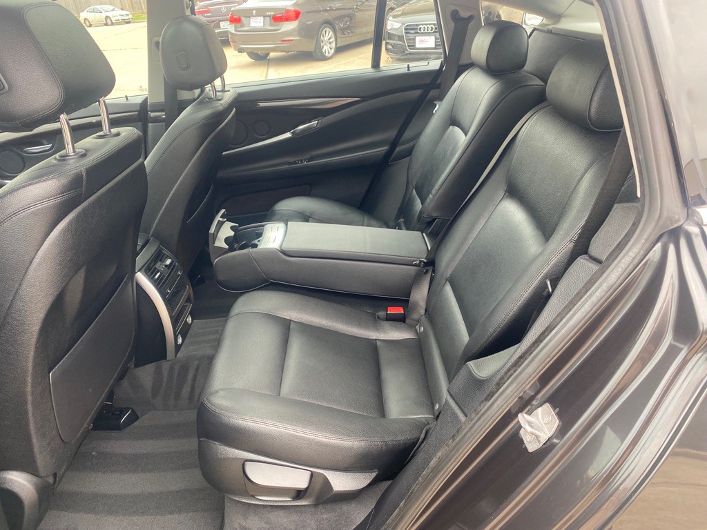 2016 BMW 5 Series Image 26